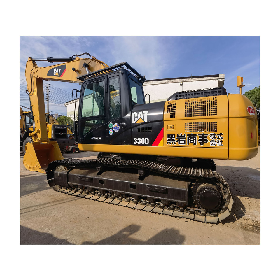 CAT 330D excavators - Lánctalpas kotró: 1 kép. CAT 330D excavators - Lánctalpas kotró: 1 kép.