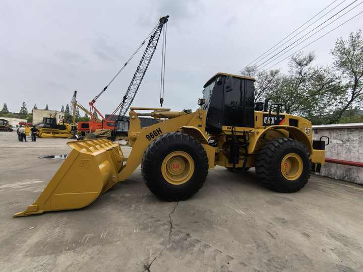 CAT 966H 950H wheel Loader For Sale Used Loaders Caterpillar second hand 966H Wheel Loader for sale - Gumikerekes homlokrakodó: 2 kép. CAT 966H 950H wheel Loader For Sale Used Loaders Caterpillar second hand 966H Wheel Loader for sale - Gumikerekes homlokrakodó: 2 kép.