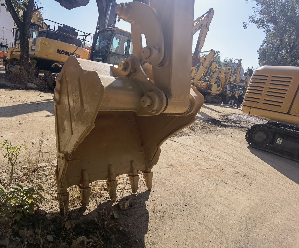 CATERPILLAR 306E2 - Minikotró: 5 kép. CATERPILLAR 306E2 - Minikotró: 5 kép.