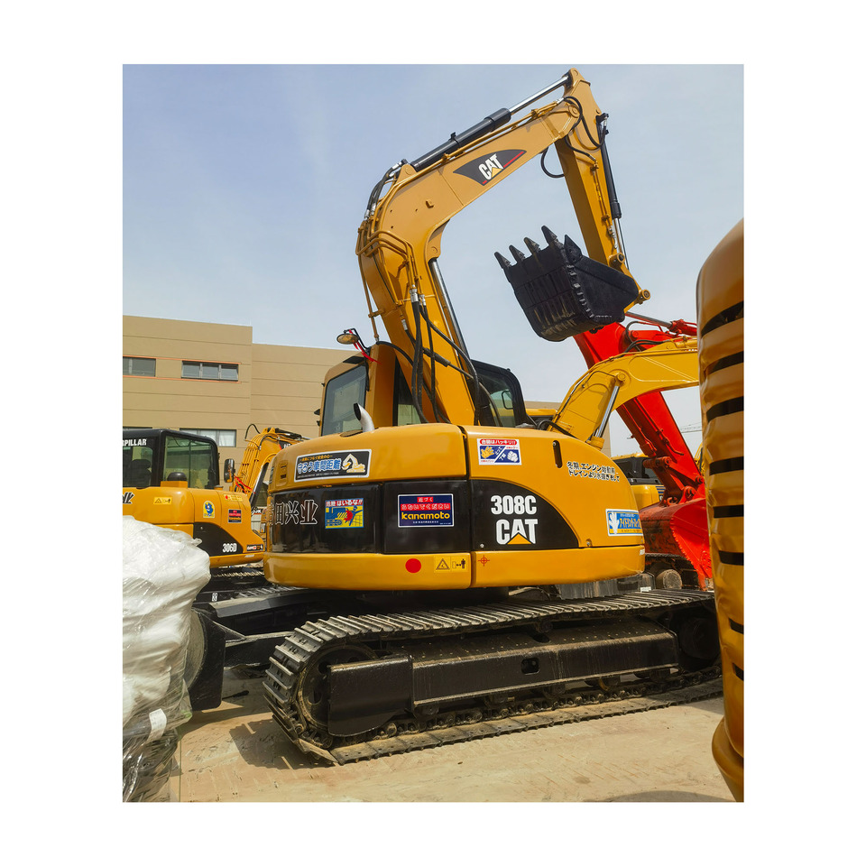 CATERPILLAR 308C - Lánctalpas kotró: 1 kép. CATERPILLAR 308C - Lánctalpas kotró: 1 kép.