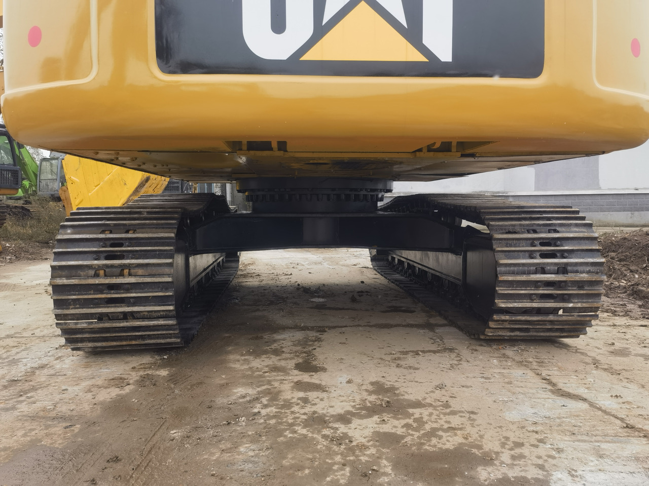 CATERPILLAR 329 D - Lánctalpas kotró: 2 kép. CATERPILLAR 329 D - Lánctalpas kotró: 2 kép.