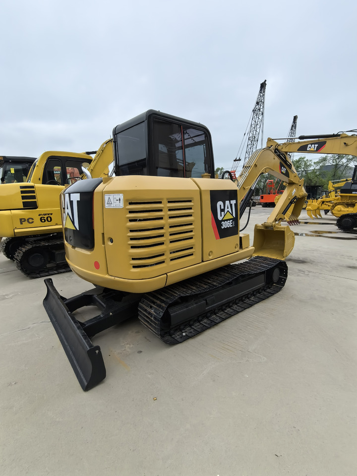CATERPILLAR CAT 306E2 TRACKED EXCAVATOR - Minikotró: 5 kép. CATERPILLAR CAT 306E2 TRACKED EXCAVATOR - Minikotró: 5 kép.