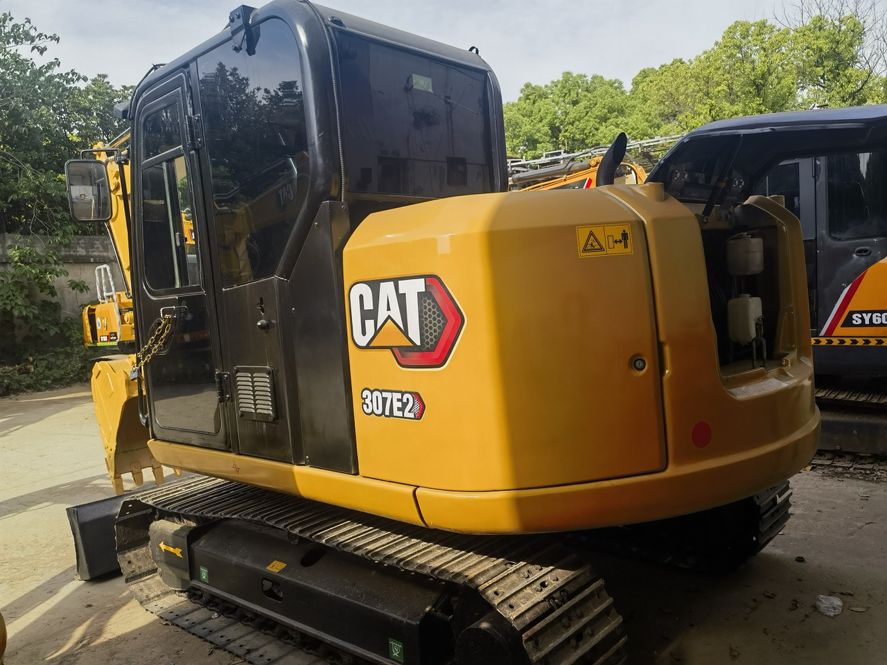 Cat 307E Excavator - Lánctalpas kotró: 4 kép. Cat 307E Excavator - Lánctalpas kotró: 4 kép.