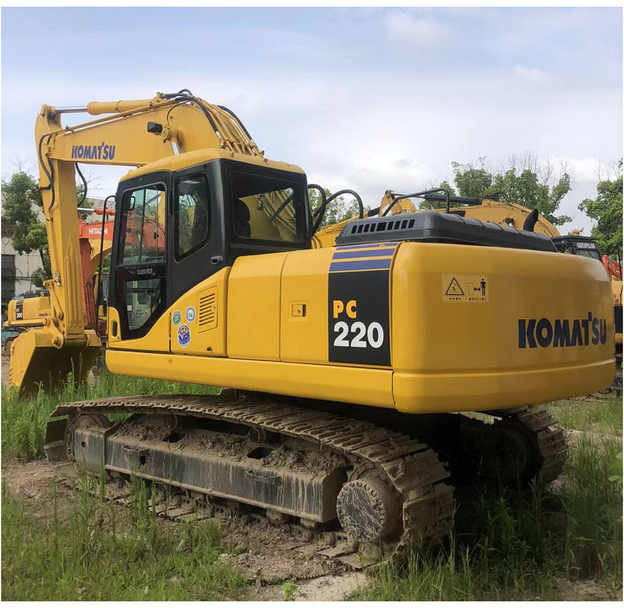 Cheap crawler excavator Komatsu PC220-7 hydraulic Excavator secondhand used komatsu pc 200-7 pc220-7 excavator for sale - Lánctalpas kotró: 1 kép. Cheap crawler excavator Komatsu PC220-7 hydraulic Excavator secondhand used komatsu pc 200-7 pc220-7 excavator for sale - Lánctalpas kotró: 1 kép.
