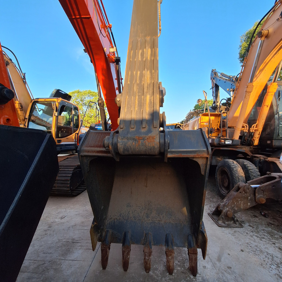 Doosan Dx225LC-9C Crawler Excavator - Lánctalpas kotró: 5 kép. Doosan Dx225LC-9C Crawler Excavator - Lánctalpas kotró: 5 kép.