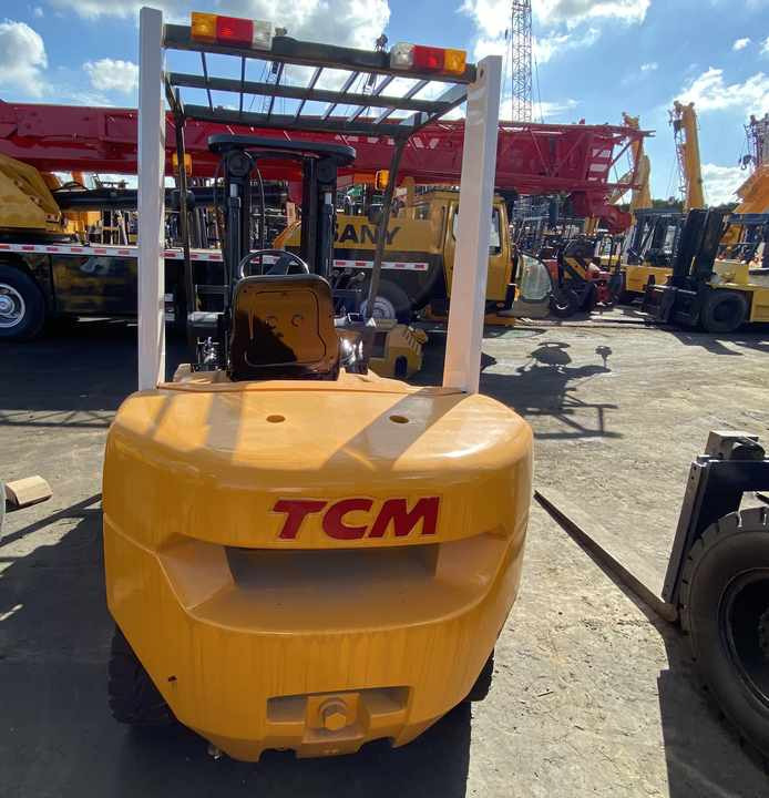 High Performance TCM 3ton Forklift second hand TCM FD30 forklift for sale in shanghai - Dízel targonca: 2 kép. High Performance TCM 3ton Forklift second hand TCM FD30 forklift for sale in shanghai - Dízel targonca: 2 kép.