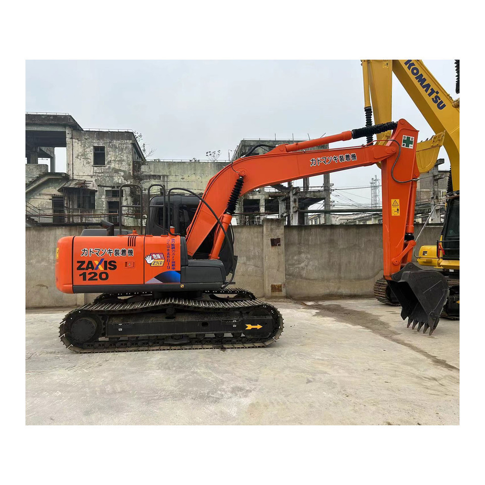 Hitachi ZX120-6 Excavator - Lánctalpas kotró: 3 kép. Hitachi ZX120-6 Excavator - Lánctalpas kotró: 3 kép.