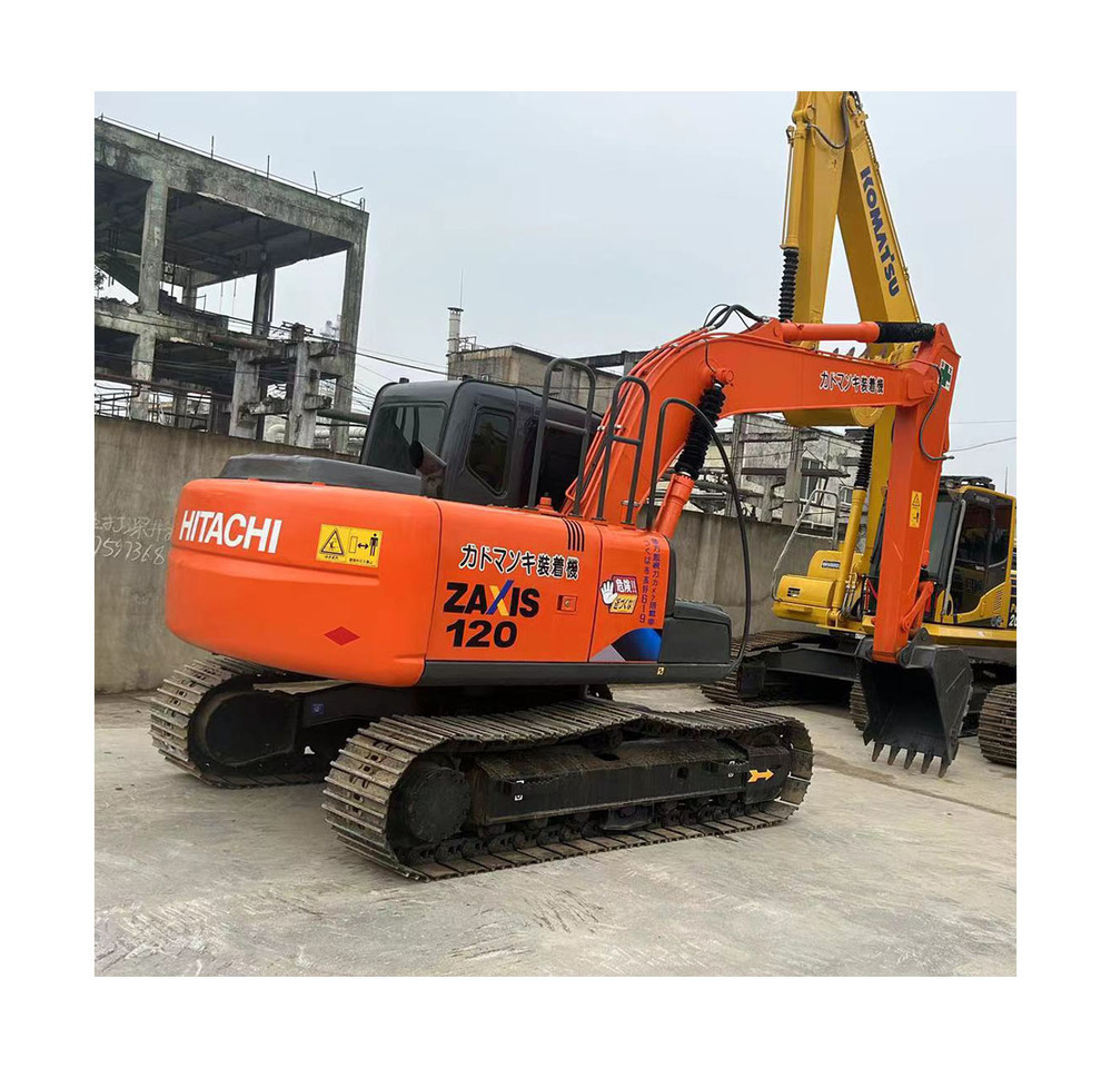 Hitachi ZX120-6 Excavator - Lánctalpas kotró: 2 kép. Hitachi ZX120-6 Excavator - Lánctalpas kotró: 2 kép.