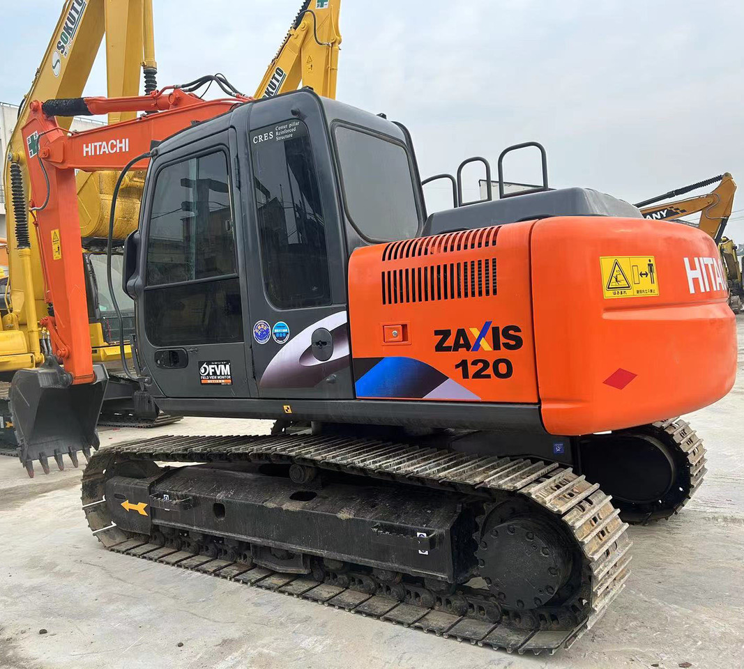 Hitachi ZX120 Excavator - Lánctalpas kotró: 2 kép. Hitachi ZX120 Excavator - Lánctalpas kotró: 2 kép.