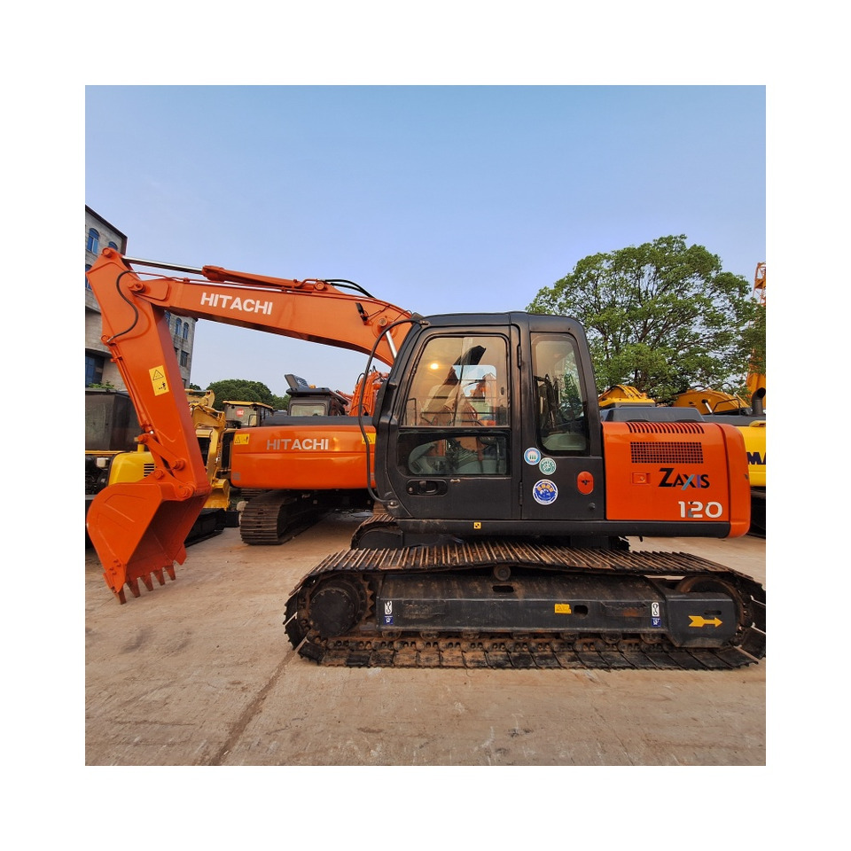 Hitachi ZX120 Excavator - Lánctalpas kotró: 2 kép. Hitachi ZX120 Excavator - Lánctalpas kotró: 2 kép.