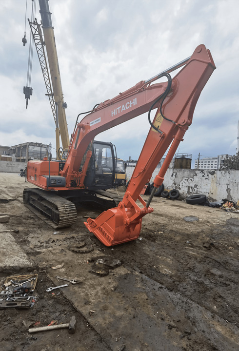 Japan made used hitachi ex120-5 ex120 crawler excavator ex200 ex200-5 zx120 zx200 zx210 FOR SALE - Lánctalpas kotró: 4 kép. Japan made used hitachi ex120-5 ex120 crawler excavator ex200 ex200-5 zx120 zx200 zx210 FOR SALE - Lánctalpas kotró: 4 kép.