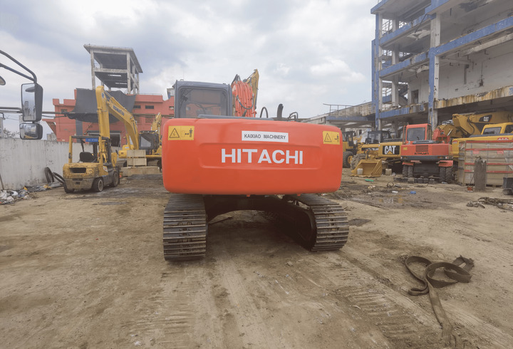 Japan made used hitachi ex120-5 ex120 crawler excavator ex200 ex200-5 zx120 zx200 zx210 FOR SALE - Lánctalpas kotró: 5 kép. Japan made used hitachi ex120-5 ex120 crawler excavator ex200 ex200-5 zx120 zx200 zx210 FOR SALE - Lánctalpas kotró: 5 kép.