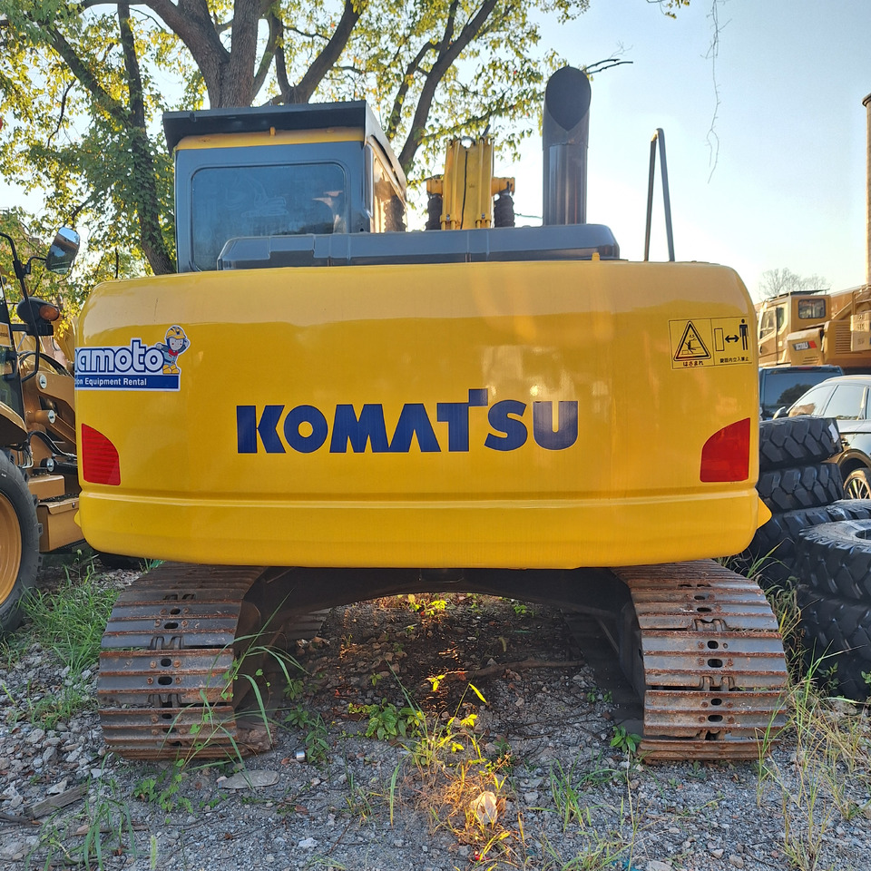 Komatsu PC130 Excavator - Lánctalpas kotró: 3 kép. Komatsu PC130 Excavator - Lánctalpas kotró: 3 kép.