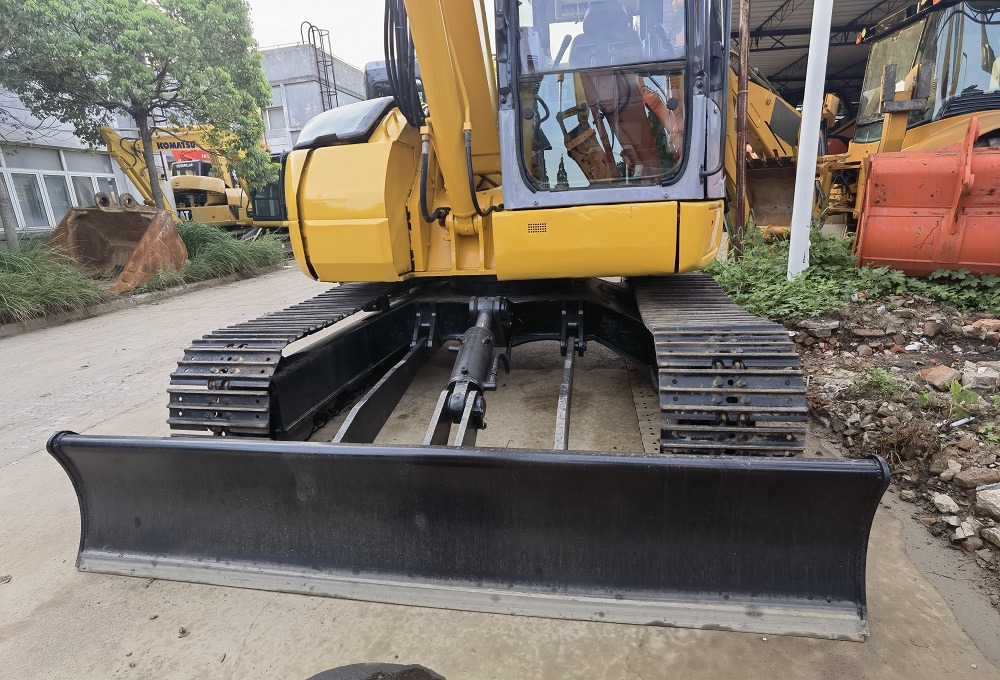 Lánctalpas kotró Komatsu pc78 Excavator: 6 kép. Lánctalpas kotró Komatsu pc78 Excavator: 6 kép.