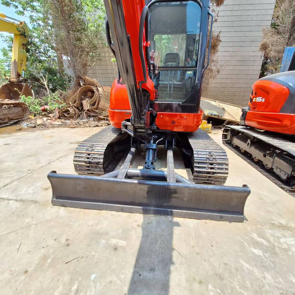 Minikotró Kubota KX155 Excavator: 6 kép.