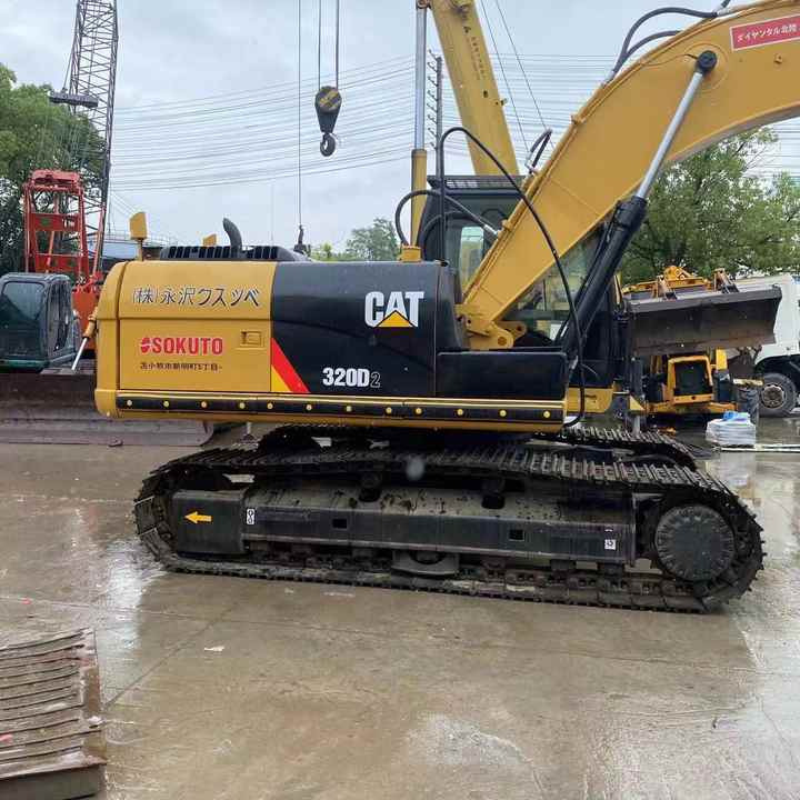 Original Japan cheap second hand excavator/digger cat 320D2 excavator used CAT excavator cat 320D2 for sale - Lánctalpas kotró: 3 kép. Original Japan cheap second hand excavator/digger cat 320D2 excavator used CAT excavator cat 320D2 for sale - Lánctalpas kotró: 3 kép.