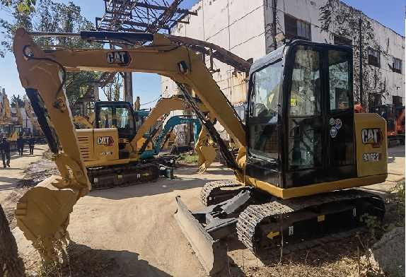 Second Hand Mini Excavator Caterpillar CAT 306e2 Crawler Wheel Excavator 6ton used caterpillar 306e2 crawler excavator in stock - Lánctalpas kotró: 5 kép. Second Hand Mini Excavator Caterpillar CAT 306e2 Crawler Wheel Excavator 6ton used caterpillar 306e2 crawler excavator in stock - Lánctalpas kotró: 5 kép.