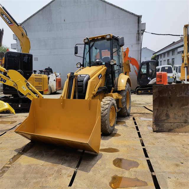 Second hand with good condition cat 420f backhoe loader 4x4 caterpillar 420f backhoe loaders in stock in shanghai yard - Kotrórakodó: 5 kép. Second hand with good condition cat 420f backhoe loader 4x4 caterpillar 420f backhoe loaders in stock in shanghai yard - Kotrórakodó: 5 kép.