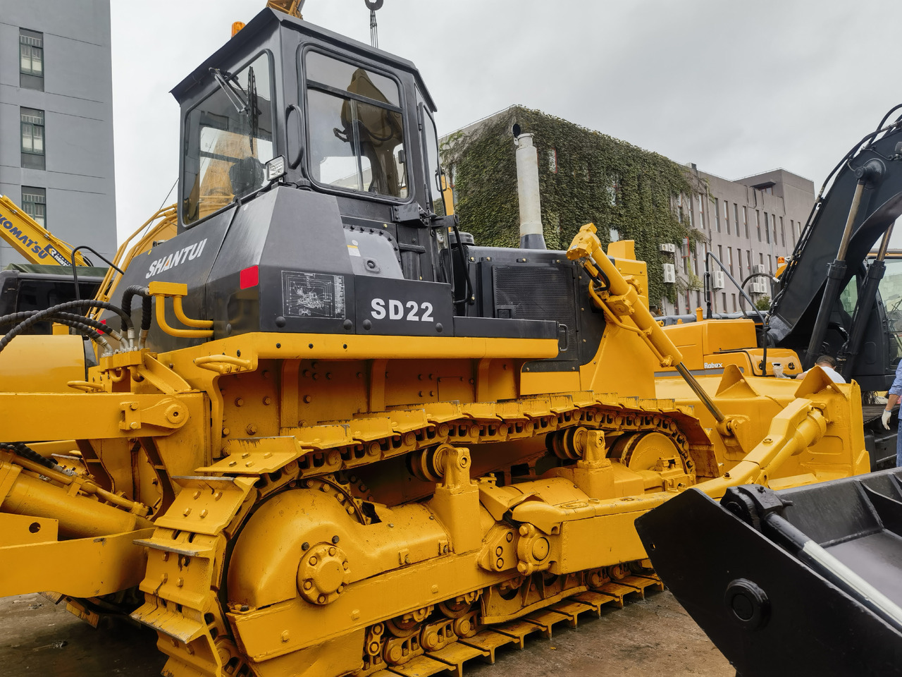 Shantui SD22 bulldozer - Buldózer: 4 kép. Shantui SD22 bulldozer - Buldózer: 4 kép.