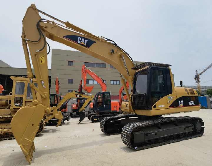 Used Excavator Cat 320cl with good condition Second Hand Excavator Caterpillar for Sale in Shanghai - Lánctalpas kotró: 5 kép. Used Excavator Cat 320cl with good condition Second Hand Excavator Caterpillar for Sale in Shanghai - Lánctalpas kotró: 5 kép.