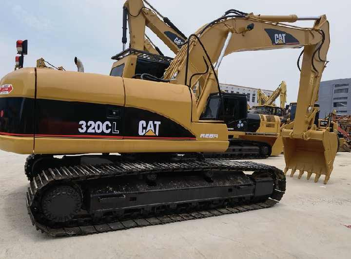 Used Excavator Cat 320cl with good condition Second Hand Excavator Caterpillar for Sale in Shanghai - Lánctalpas kotró: 2 kép. Used Excavator Cat 320cl with good condition Second Hand Excavator Caterpillar for Sale in Shanghai - Lánctalpas kotró: 2 kép.