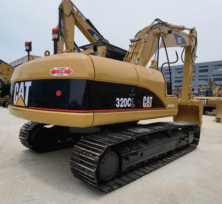 Used Excavator Cat 320cl with good condition Second Hand Excavator Caterpillar for Sale in Shanghai - Lánctalpas kotró: 3 kép. Used Excavator Cat 320cl with good condition Second Hand Excavator Caterpillar for Sale in Shanghai - Lánctalpas kotró: 3 kép.