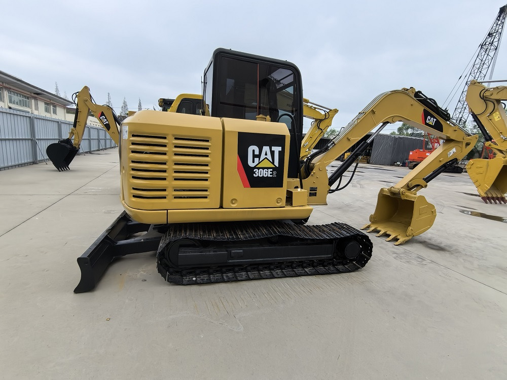 Used cat 306e2 excavator - Minikotró: 1 kép. Used cat 306e2 excavator - Minikotró: 1 kép.
