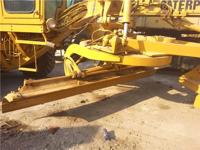 Used motor grader caterpillar 12G 14G 140H 140K motor grader from Japan - Gréder: 5 kép. Used motor grader caterpillar 12G 14G 140H 140K motor grader from Japan - Gréder: 5 kép.