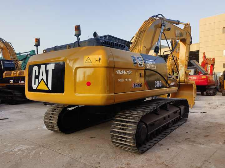 Cat 336d - Kotrógép: 3 kép. Cat 336d - Kotrógép: 3 kép.