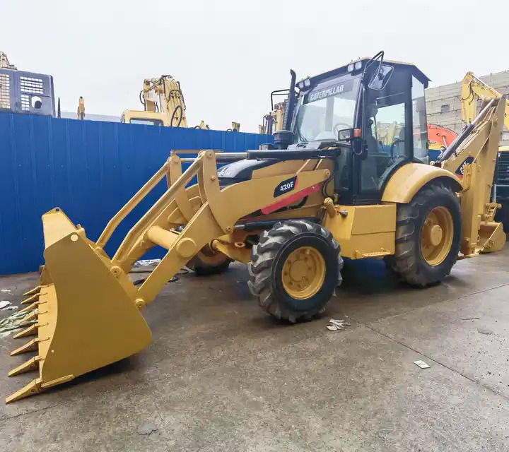 Caterpillar 420F backhoe loader used 420F CAT JCB 3CX 4CX cat backhoe excavator loader 4x4 - Kotrórakodó: 5 kép. Caterpillar 420F backhoe loader used 420F CAT JCB 3CX 4CX cat backhoe excavator loader 4x4 - Kotrórakodó: 5 kép.