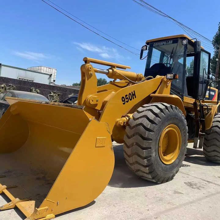 Caterpillar 950H wheel loader used heavy equipment cheap price 950H 966H 950GC for sale - Gumikerekes homlokrakodó: 1 kép. Caterpillar 950H wheel loader used heavy equipment cheap price 950H 966H 950GC for sale - Gumikerekes homlokrakodó: 1 kép.