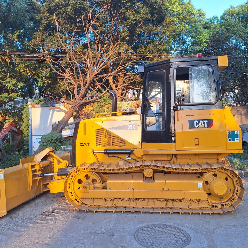 Used caterpillar cat D5k bulldozer - Buldózer: 5 kép. Used caterpillar cat D5k bulldozer - Buldózer: 5 kép.