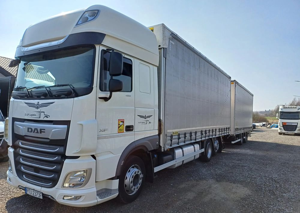 DAF XF 480 SUPER SPACE CAB / ZESTAW TANDEM PRZEJAZDOWY 120m3 - Ponyvás teherautó: 1 kép. DAF XF 480 SUPER SPACE CAB / ZESTAW TANDEM PRZEJAZDOWY 120m3 - Ponyvás teherautó: 1 kép.