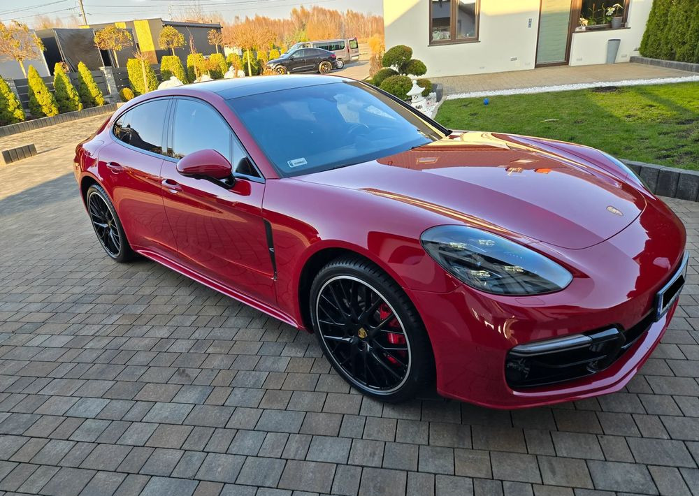 Porsche Panamera - Autó: 4 kép. Porsche Panamera - Autó: 4 kép.