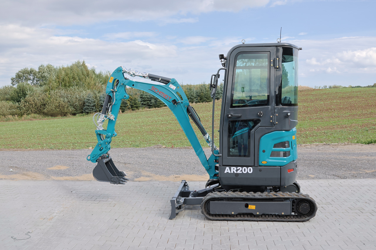 SCHMiDT AR200 - Kubota engine, Extended tracks, Swing arm - Minikotró: 2 kép. SCHMiDT AR200 - Kubota engine, Extended tracks, Swing arm - Minikotró: 2 kép.
