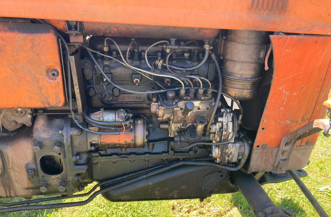 FIAT 411R - Traktor: 5 kép. FIAT 411R - Traktor: 5 kép.