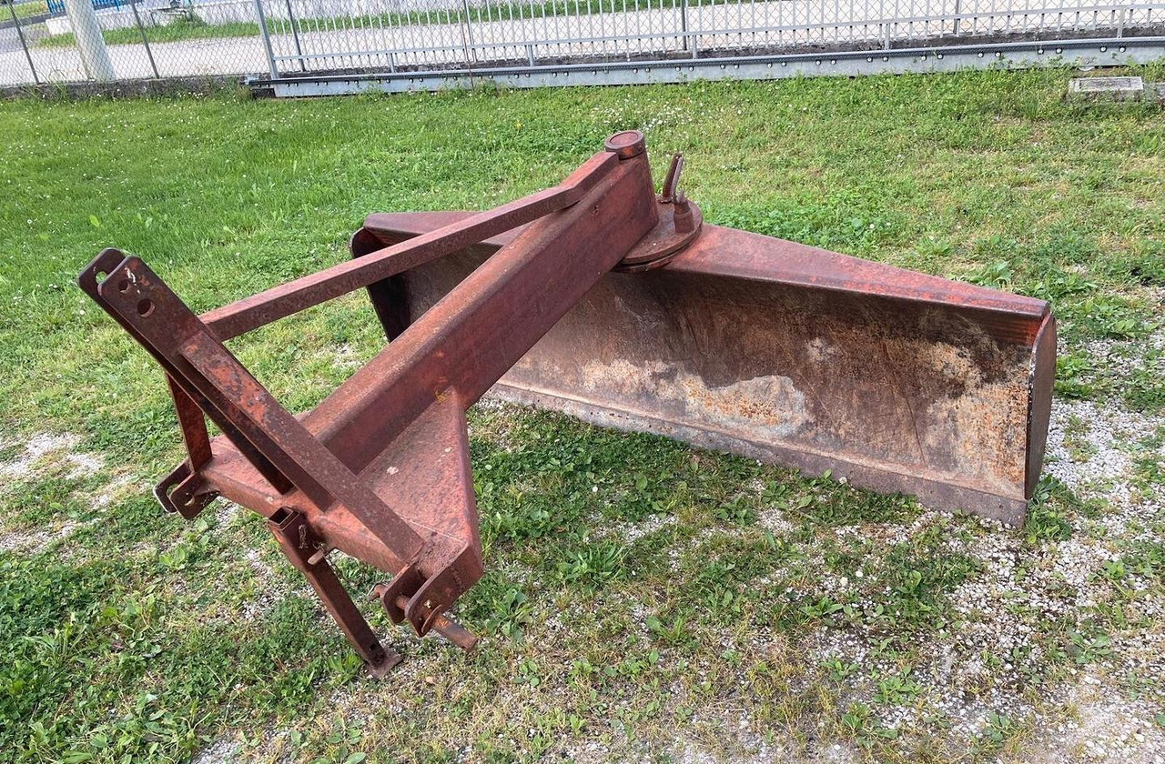 LIVELLA 200X55 - Talajművelő gep: 1 kép. LIVELLA 200X55 - Talajművelő gep: 1 kép.