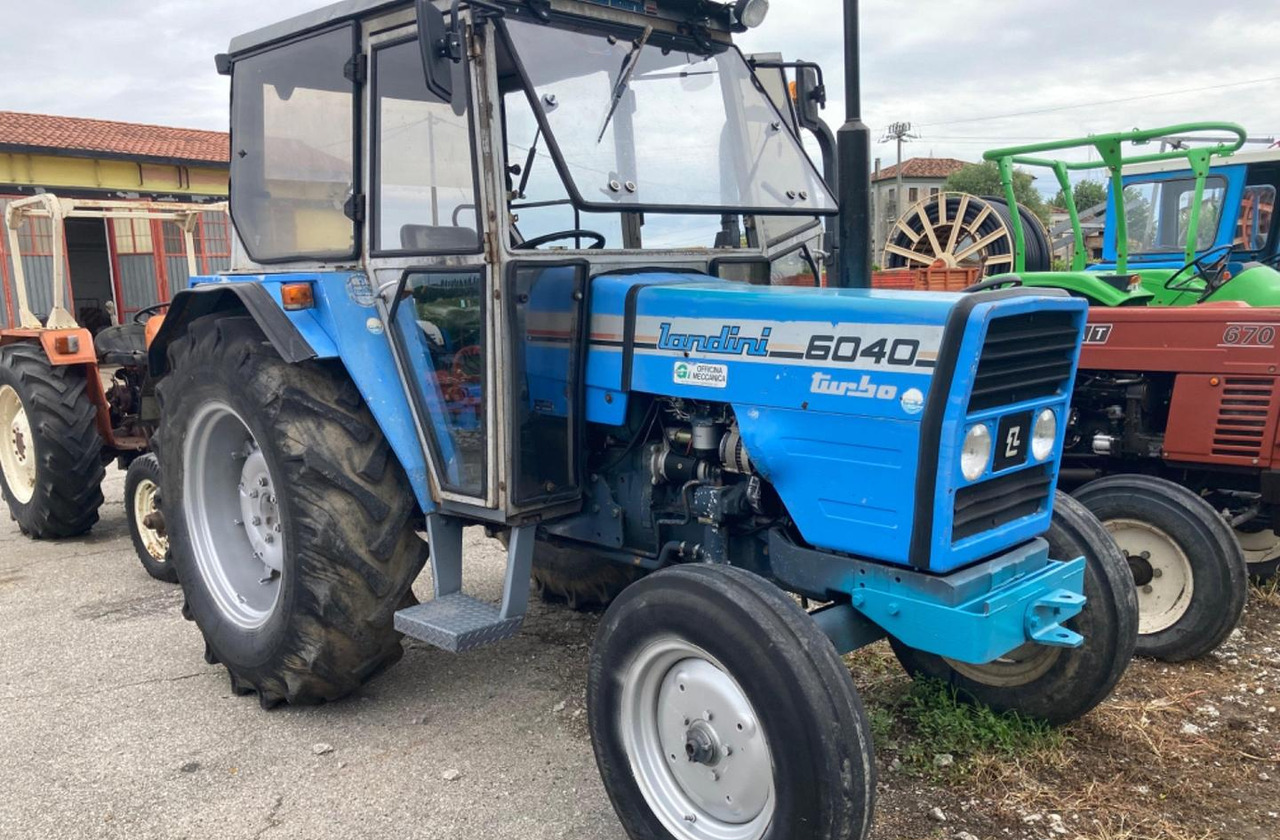 Trattore Landini 6040 - Traktor: 1 kép. Trattore Landini 6040 - Traktor: 1 kép.