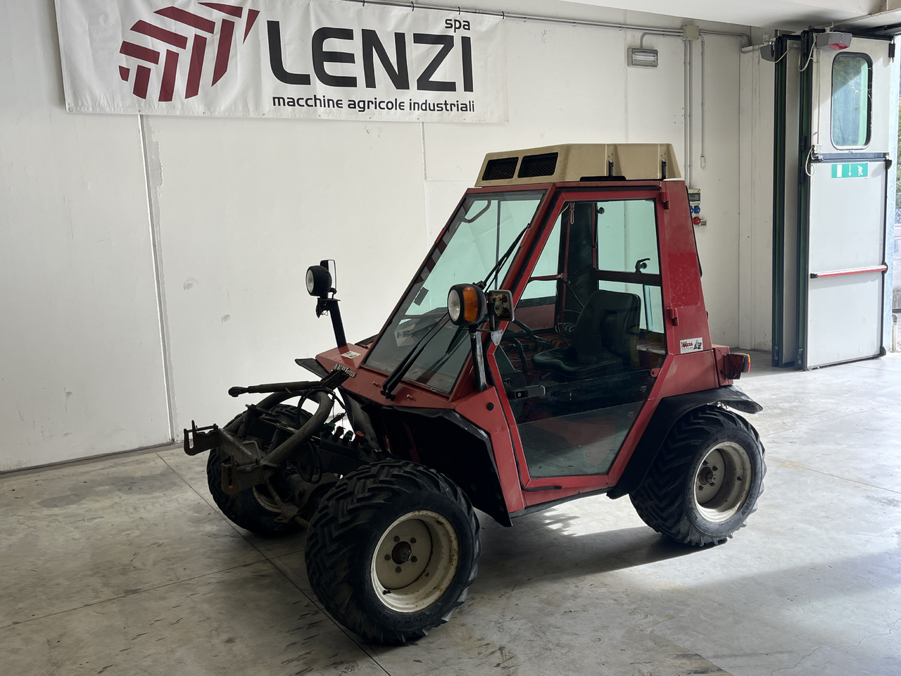 AEBI TT 70 S - Traktor: 2 kép. AEBI TT 70 S - Traktor: 2 kép.