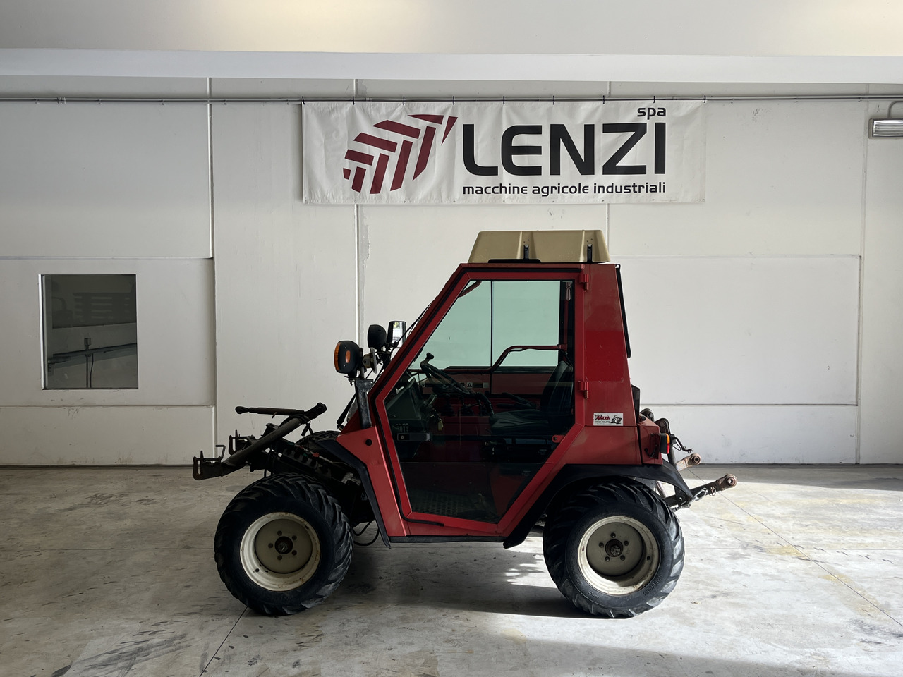 AEBI TT 70 S - Traktor: 1 kép. AEBI TT 70 S - Traktor: 1 kép.