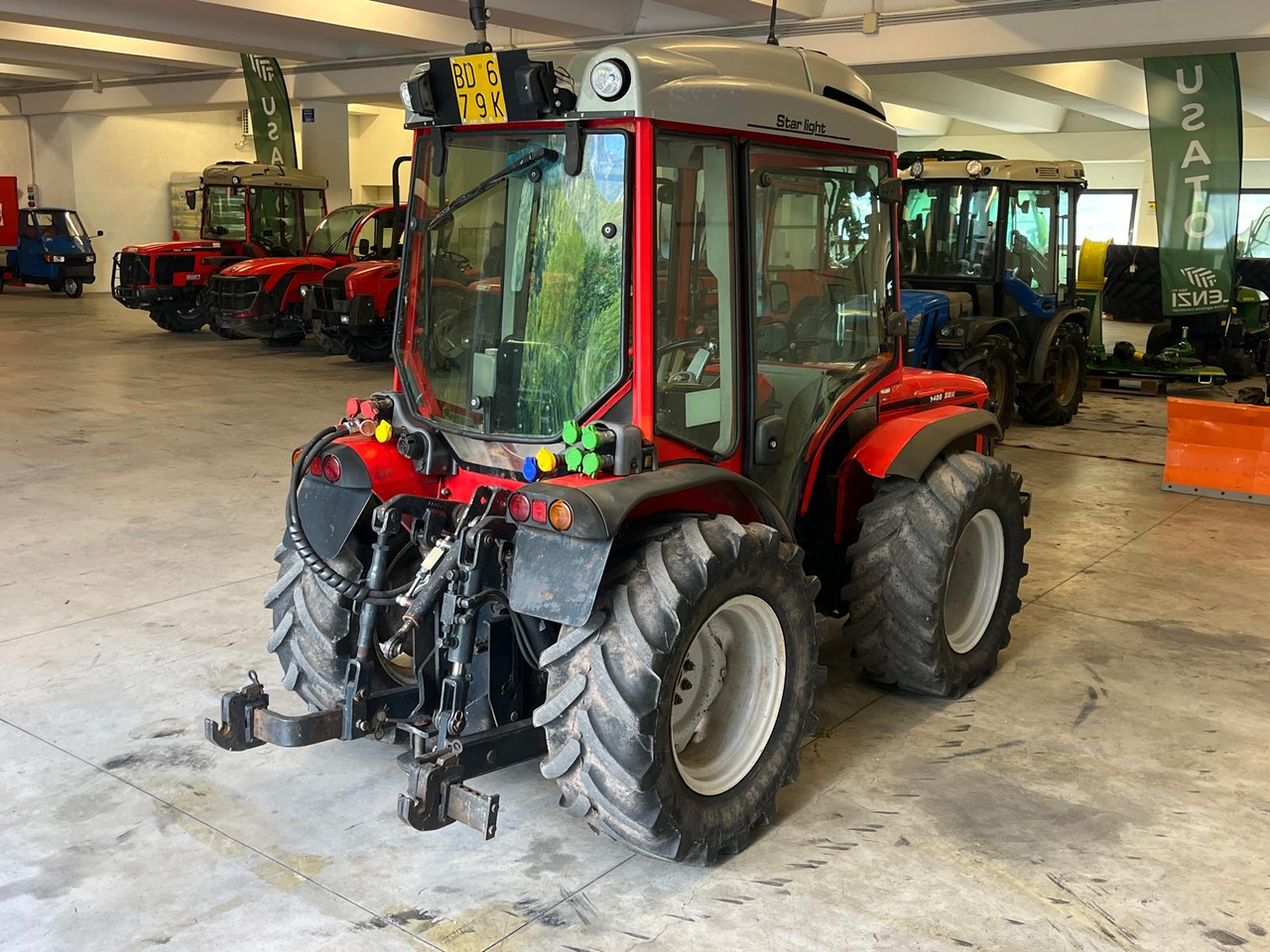 ANTONIO CARRARO SRX 9400 - Traktor: 3 kép. ANTONIO CARRARO SRX 9400 - Traktor: 3 kép.