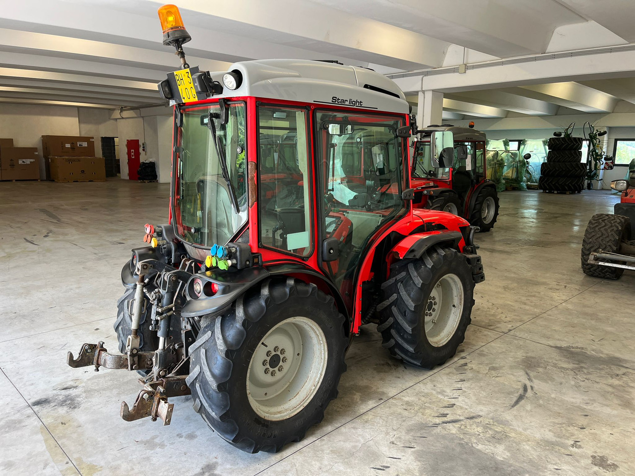 ANTONIO CARRARO SRX 9800 - Traktor: 5 kép. ANTONIO CARRARO SRX 9800 - Traktor: 5 kép.
