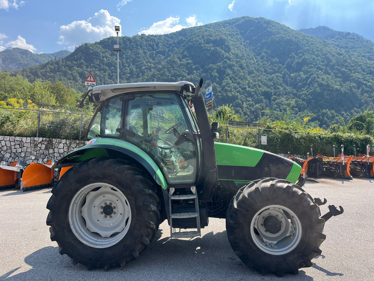 DEUTZ-FAHR AGROTRON K 420 - Traktor: 4 kép. DEUTZ-FAHR AGROTRON K 420 - Traktor: 4 kép.