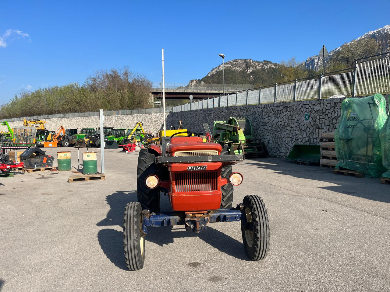 FIAT 500 S - Traktor: 3 kép. FIAT 500 S - Traktor: 3 kép.