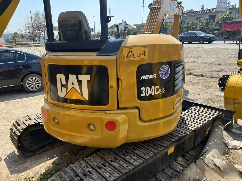 CAT 304 C CR - Minikotró: 1 kép. CAT 304 C CR - Minikotró: 1 kép.
