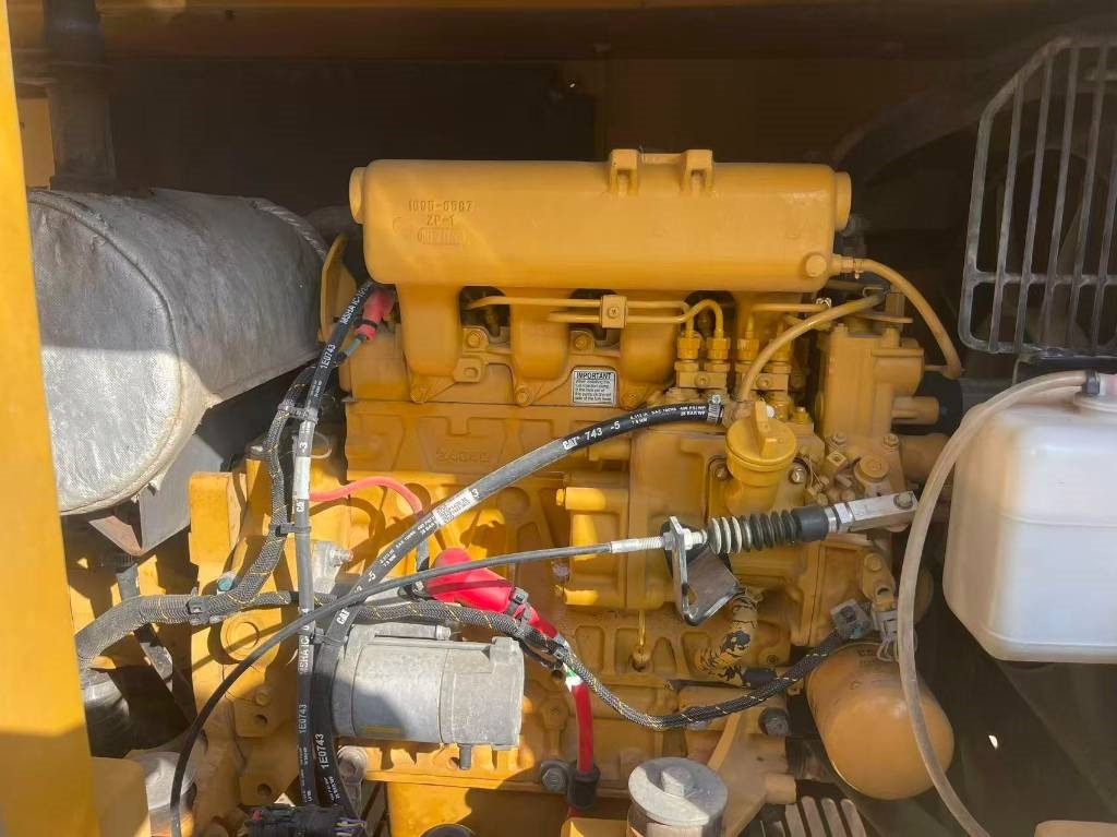 CAT 307.5 lízing CAT 307.5: 10 kép. CAT 307.5 lízing CAT 307.5: 10 kép.