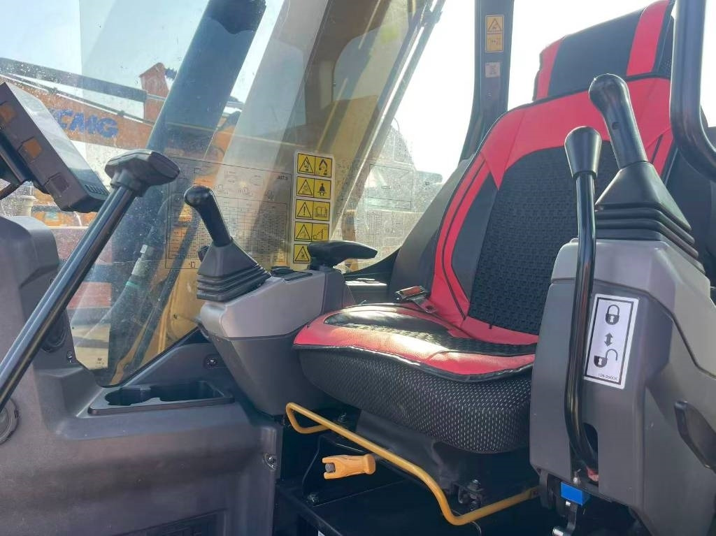 CAT 307.5 lízing CAT 307.5: 18 kép. CAT 307.5 lízing CAT 307.5: 18 kép.