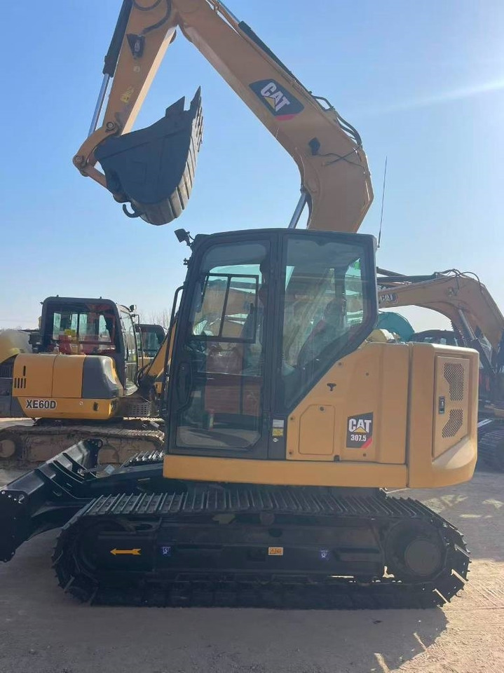CAT 307.5 lízing CAT 307.5: 6 kép. CAT 307.5 lízing CAT 307.5: 6 kép.