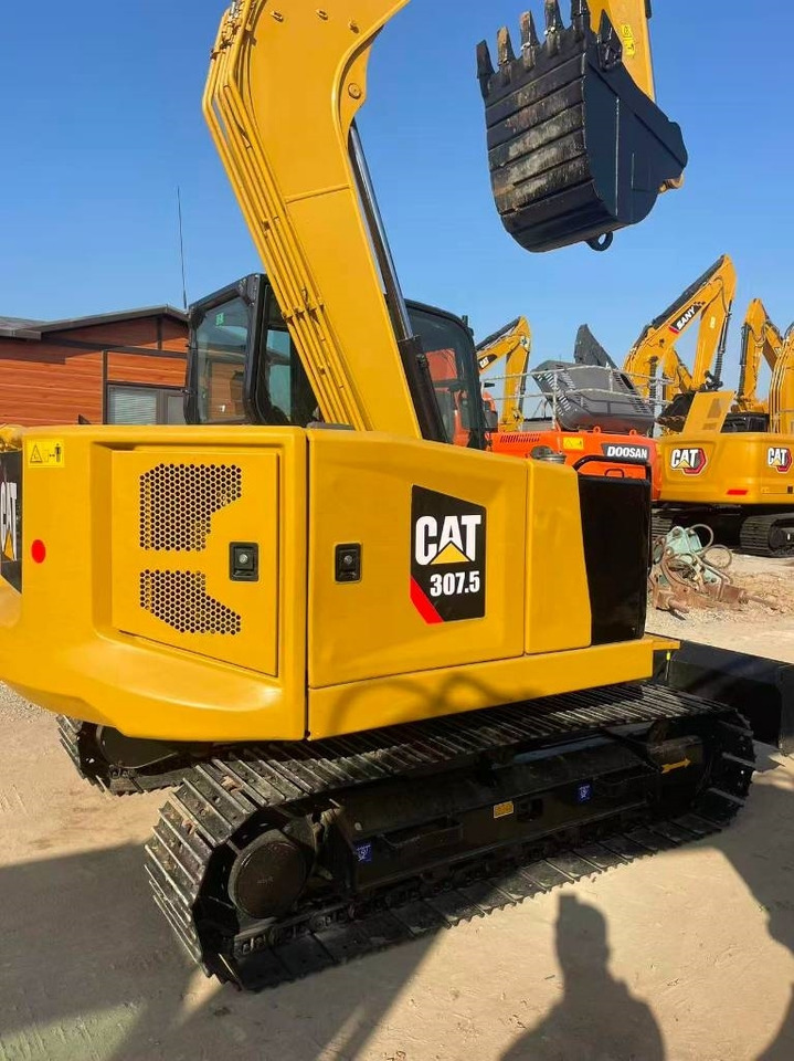 CAT 307.5 lízing CAT 307.5: 12 kép. CAT 307.5 lízing CAT 307.5: 12 kép.