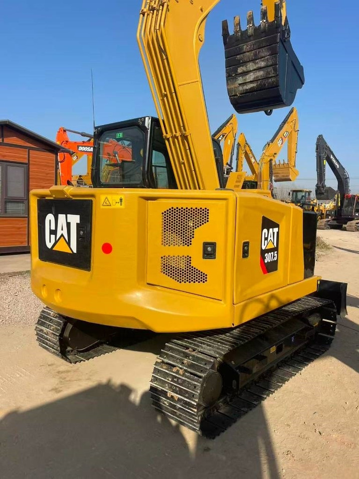 CAT 307.5 lízing CAT 307.5: 9 kép. CAT 307.5 lízing CAT 307.5: 9 kép.